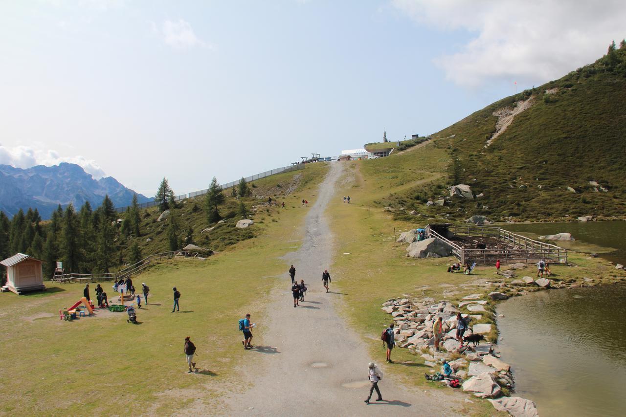 Rifugio Viviani Pradalago Madonna Eksteriør bilde